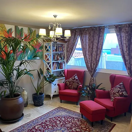 Casa Kentia Holiday home